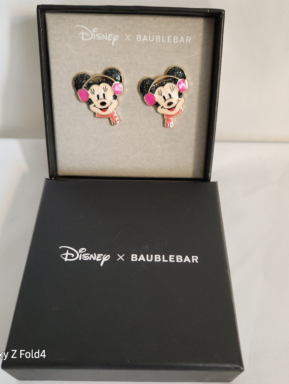 Minnie Mouse Pink & Black Kids Stud Earrings NWT